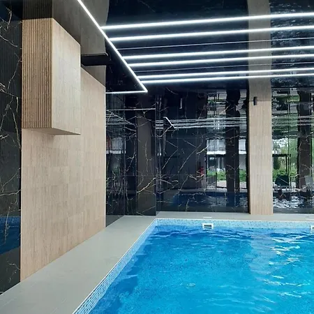 Pba Stockholm - Basen Kryty, Parter, Taras, Parking 아파트 포비에로보