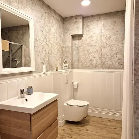 Lejlighed Pba Stockholm - Basen Kryty, Parter, Taras, Parking *