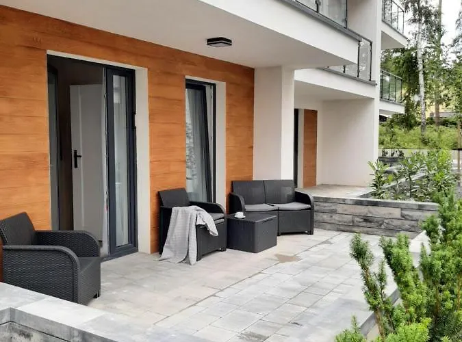 Appartement Pba Stockholm - Basen Kryty, Parter, Taras, Parking